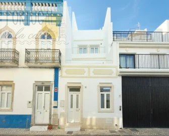 Moradia T4 para Venda em Olhão