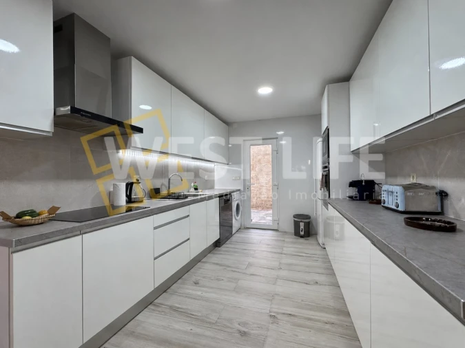 Moradia T5 para Venda em São Pedro da Cadeira Foto 12