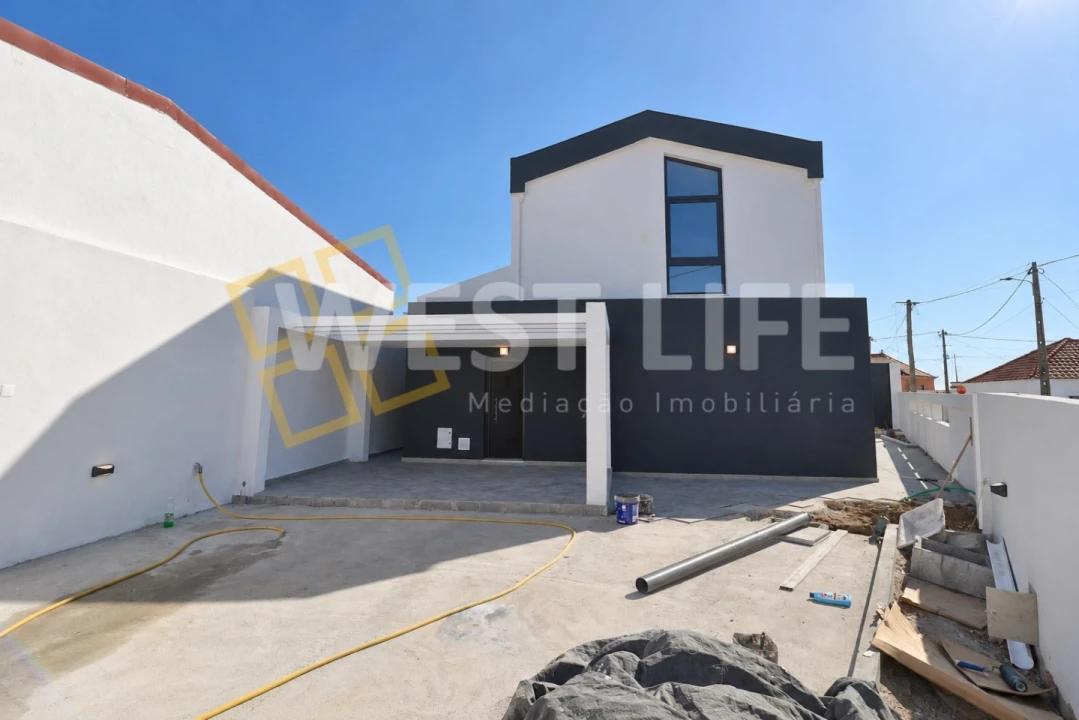 Moradia T4 para Venda em A dos Cunhados e Maceira Foto 30