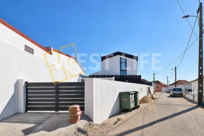 Moradia T4 para Venda em A dos Cunhados e Maceira