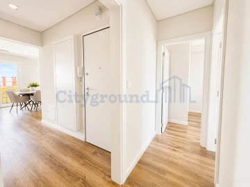 Apartamento T3 para Venda em Benfica
