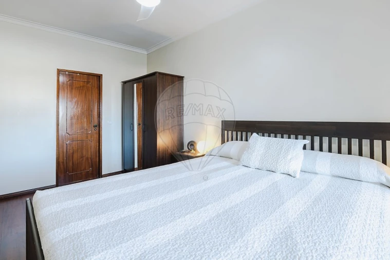 Apartamento T3 para Venda em Vila Franca de Xira Foto 17