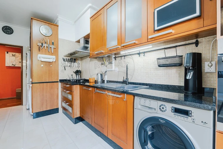 Apartamento T3 para Venda em Vila Franca de Xira Foto 7
