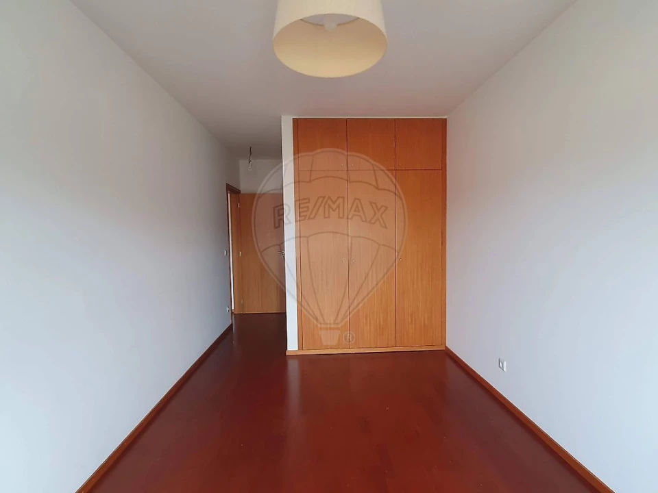 Apartamento T3 para Venda em Oliveira do Douro Foto 17