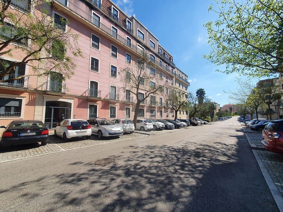 Apartamento T3 para Venda em Oliveira do Douro Foto 4