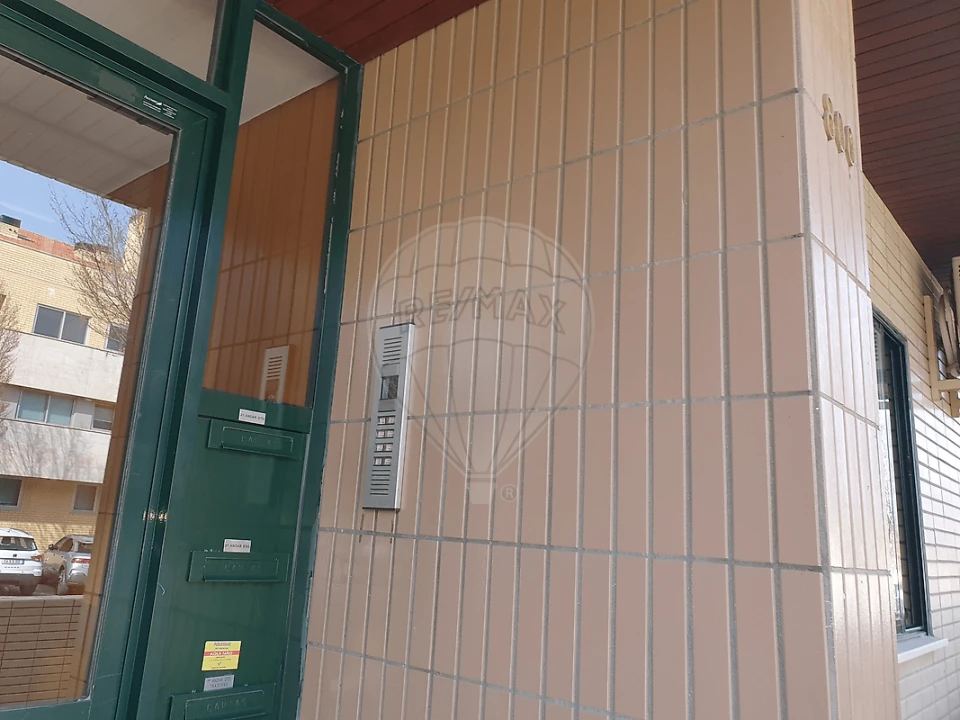 Apartamento T1 para Venda em Gulpilhares e Valadares Foto 5