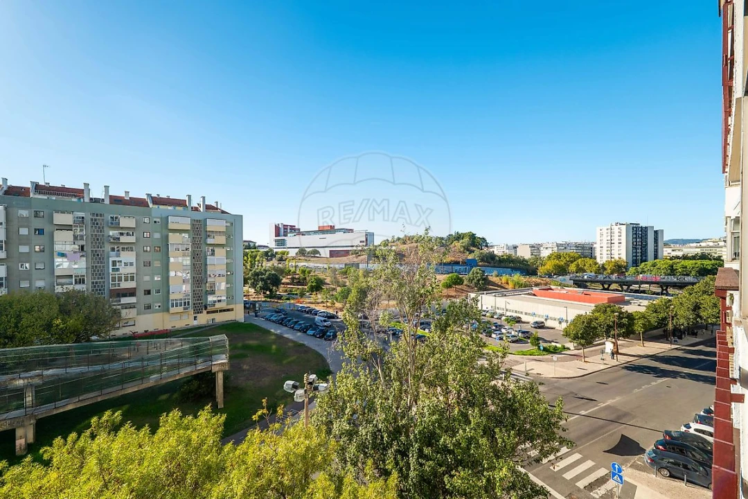 Apartamento T4 para Venda em São Domingos de Benfica Foto 10