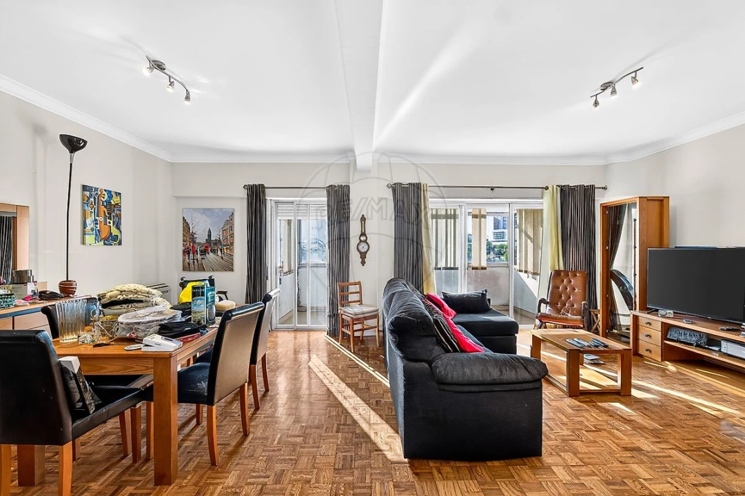 Apartamento T4 para Venda em São Domingos de Benfica Foto 32