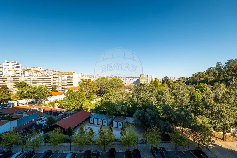 Apartamento T4 para Venda em São Domingos de Benfica Foto 7