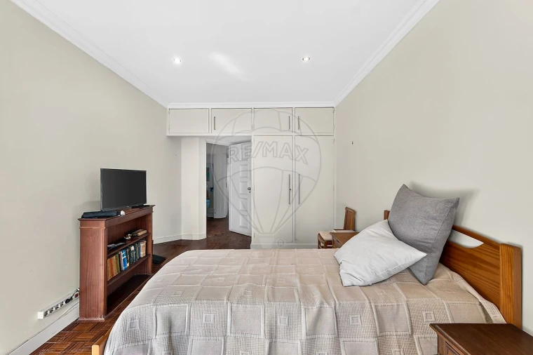 Apartamento T4 para Venda em São Domingos de Benfica Foto 21