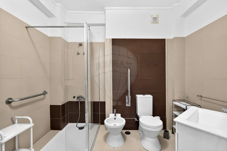 Apartamento T4 para Venda em São Domingos de Benfica Foto 24