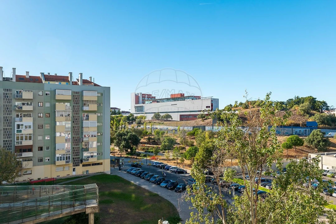 Apartamento T4 para Venda em São Domingos de Benfica Foto 11