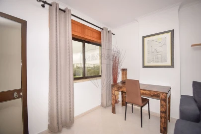 Apartamento T1 para Arrendamento em Cacém e São Marcos