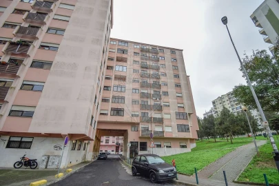 Apartamento T1 para Arrendamento em Cacém e São Marcos