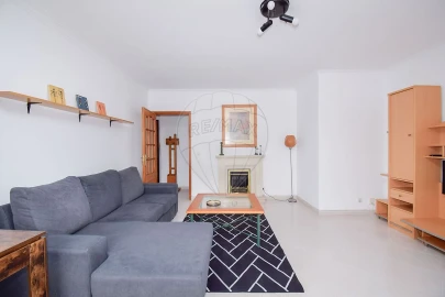 Apartamento T1 para Arrendamento em Cacém e São Marcos