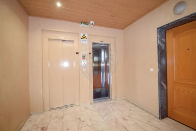 Apartamento T1 para Arrendamento em Cacém e São Marcos