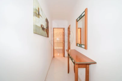 Apartamento T1 para Arrendamento em Cacém e São Marcos
