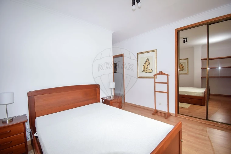 Apartamento T1 para Arrendamento em Cacém e São Marcos Foto 19