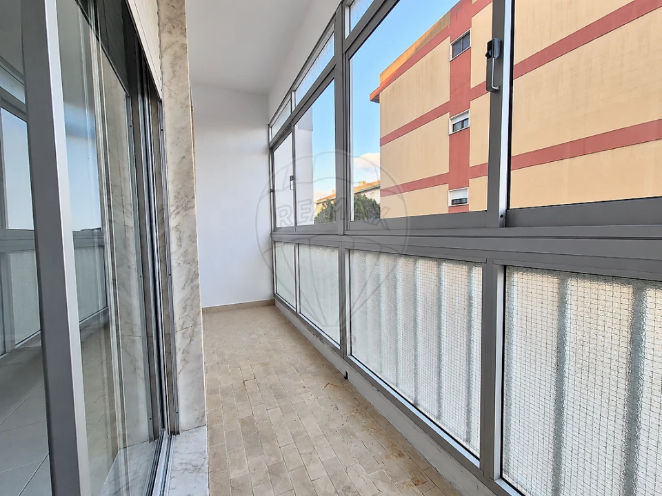 Apartamento T3 para Venda em Vialonga Foto 31