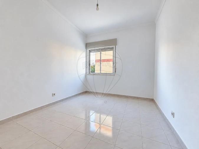 Apartamento T3 para Venda em Vialonga Foto 18