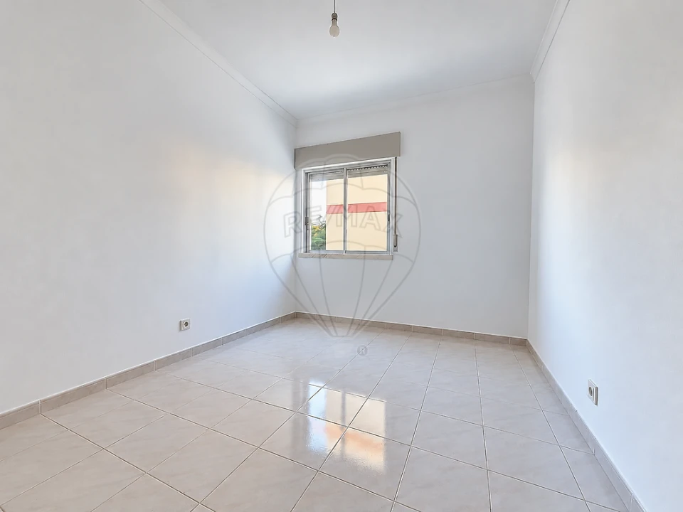 Apartamento T3 para Venda em Vialonga Foto 18