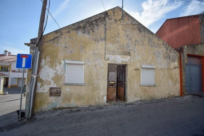 Armazém para Venda em Malveira e São Miguel de Alcainça