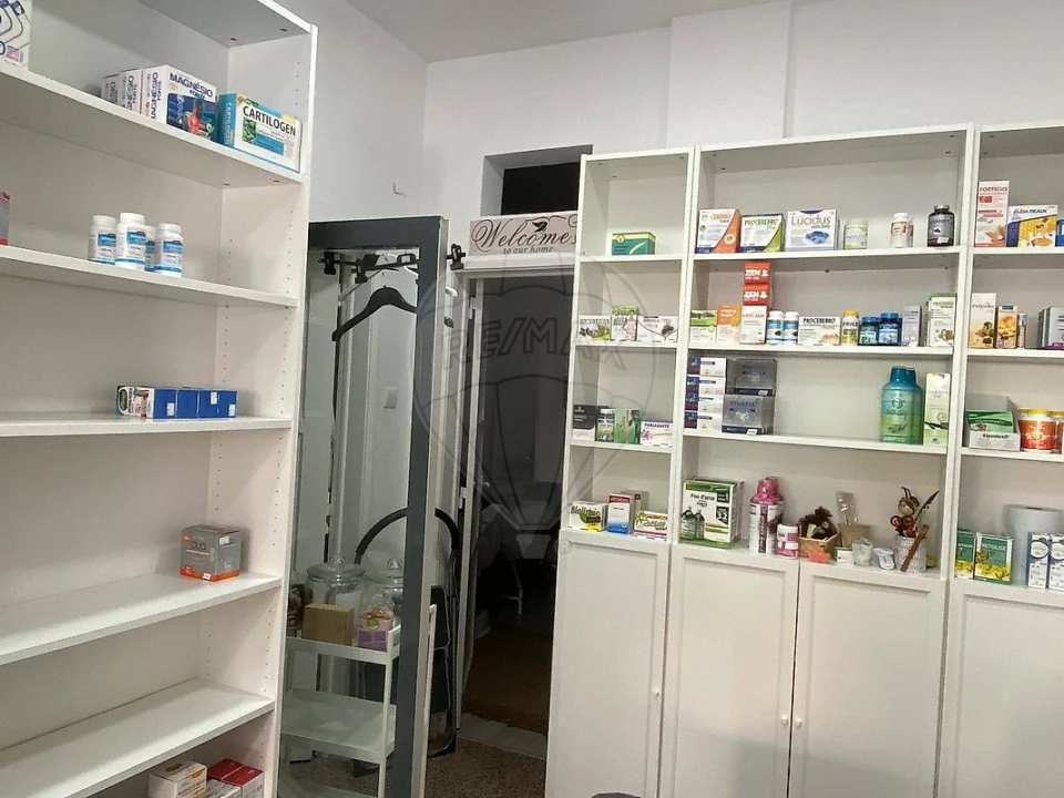 Loja para Venda em Malveira e São Miguel de Alcainça Foto 1