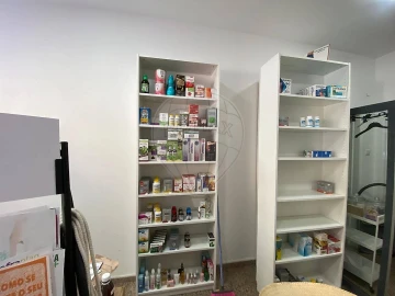 Loja para Venda em Malveira e São Miguel de Alcainça