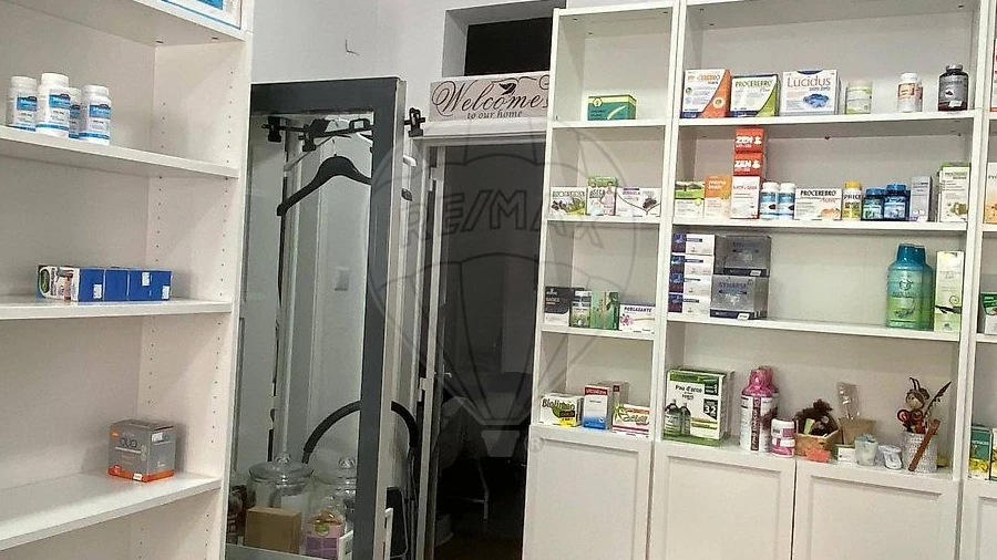 Loja para Venda em Malveira e São Miguel de Alcainça