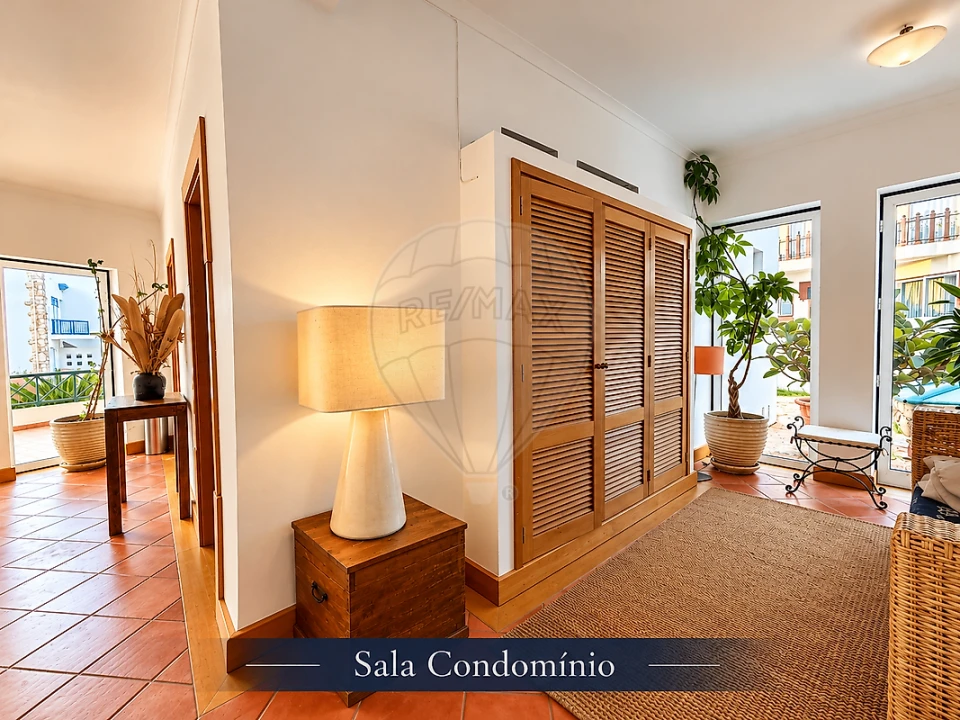Apartamento T2 para Venda em São Martinho do Porto Foto 18