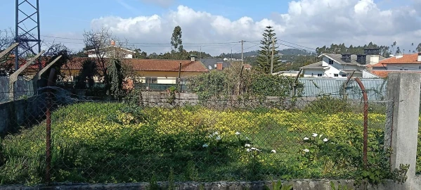 Terreno para Venda em Paços de Brandão