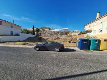 Terreno para Venda em Carregado e Cadafais