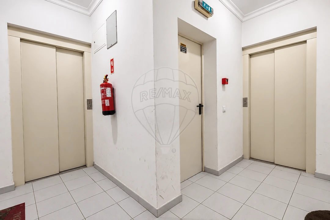 Apartamento T2 para Venda em Armação de Pera Foto 28