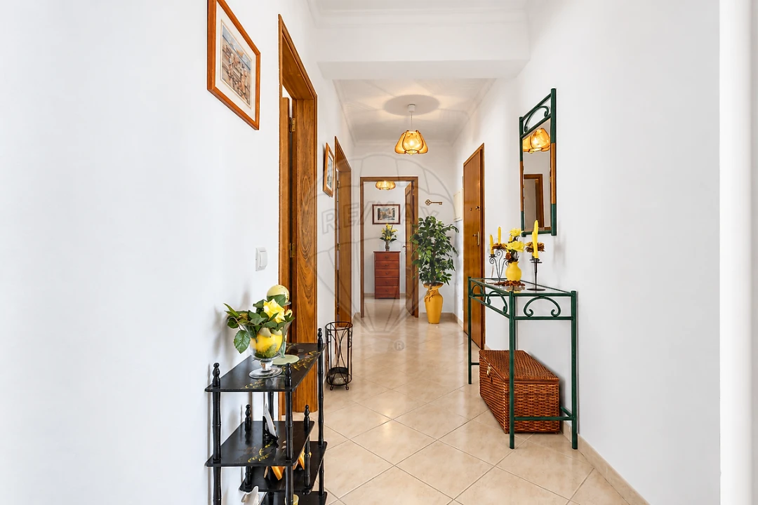 Apartamento T2 para Venda em Armação de Pera Foto 1