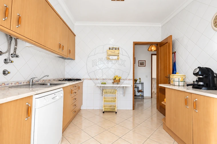 Apartamento T2 para Venda em Armação de Pera Foto 5