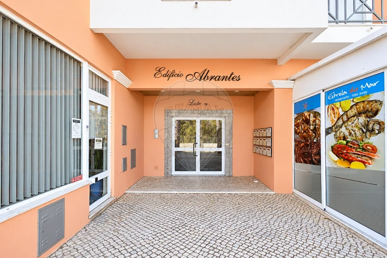 Apartamento T2 para Venda em Armação de Pera Foto 29