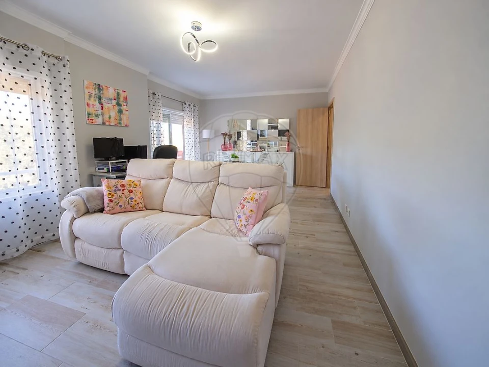 Apartamento T2 para Venda em Ota Foto 6