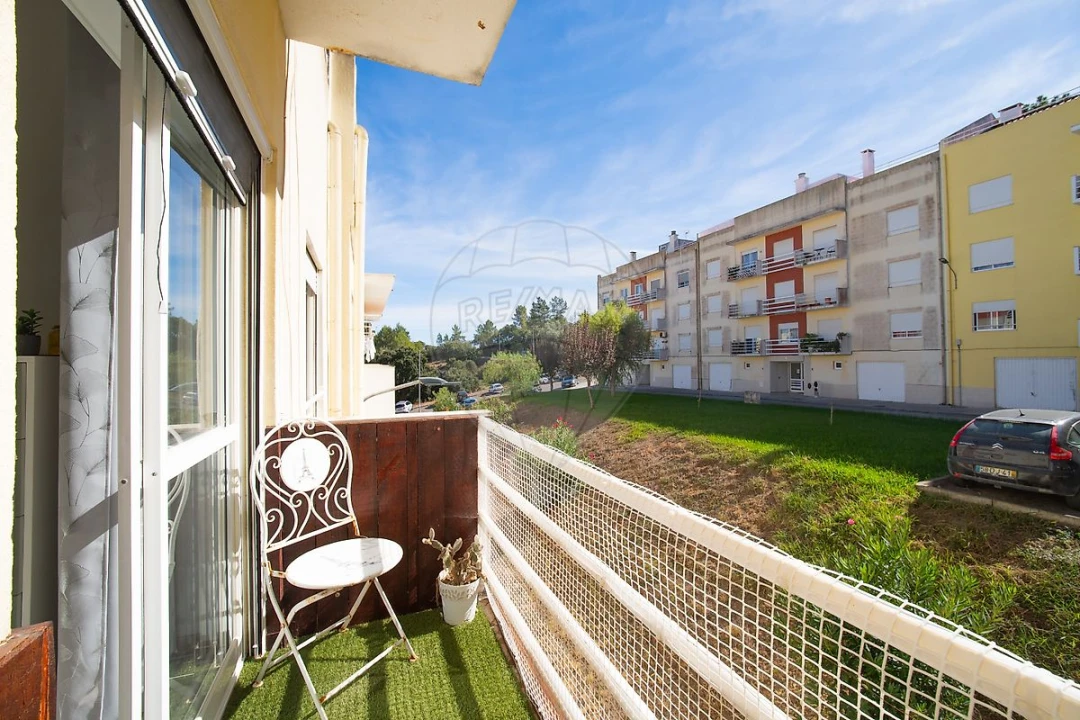 Apartamento T2 para Venda em Ota Foto 21