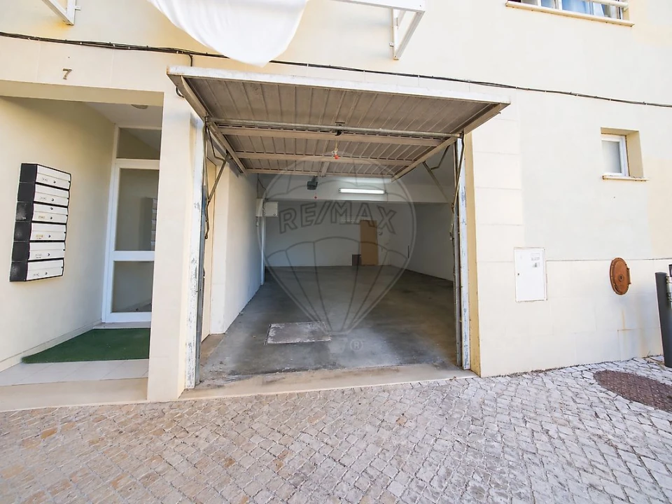 Apartamento T2 para Venda em Ota Foto 24