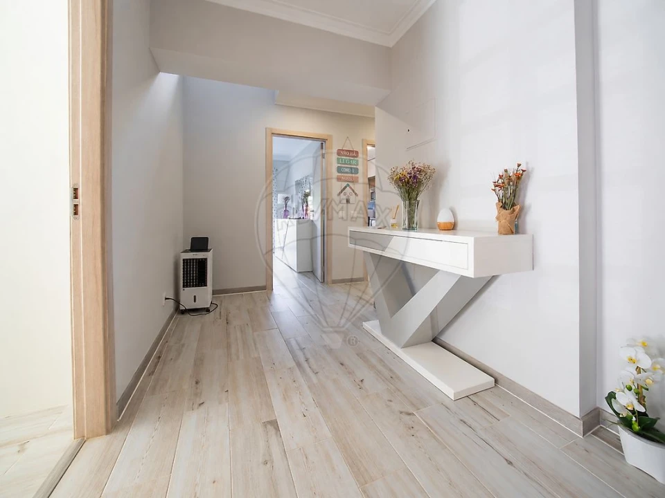 Apartamento T2 para Venda em Ota Foto 12