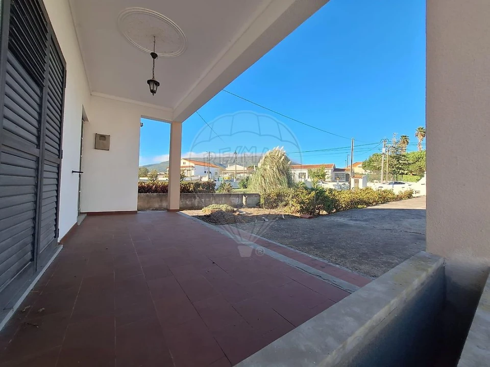 Moradia T2 para Venda em Abrigada e Cabanas de Torres Foto 6