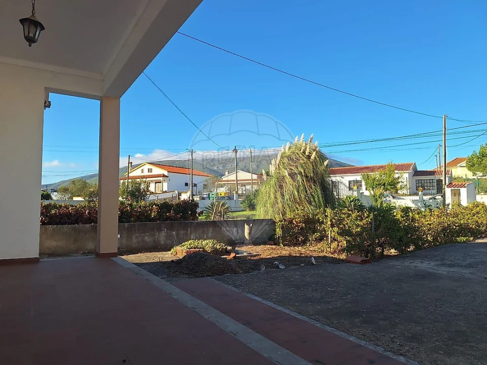 Moradia T2 para Venda em Abrigada e Cabanas de Torres Foto 5