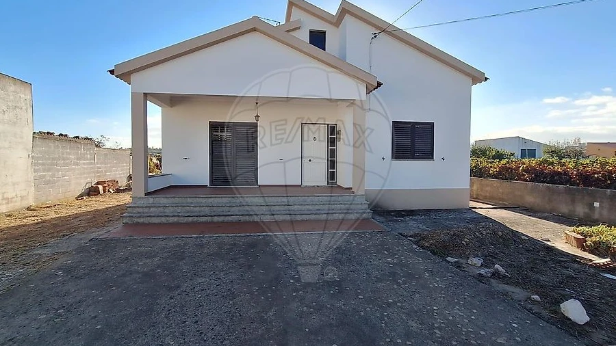 Moradia T2 para Venda em Abrigada e Cabanas de Torres