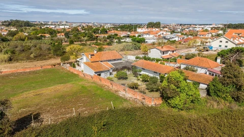 Moradia T4 para Venda em Santa Joana