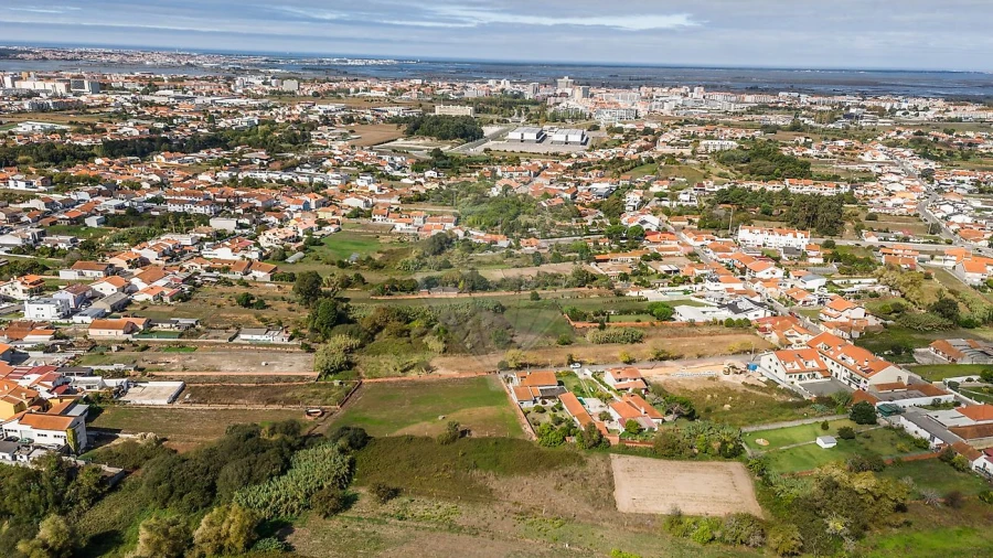 Moradia T4 para Venda em Santa Joana Foto 46