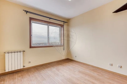 Apartamento T2 para Arrendamento em Santa Marinha e São Pedro da Afurada