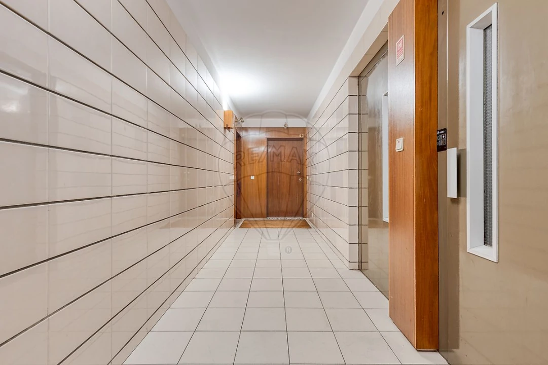 Apartamento T2 para Arrendamento em Santa Marinha e São Pedro da Afurada Foto 17