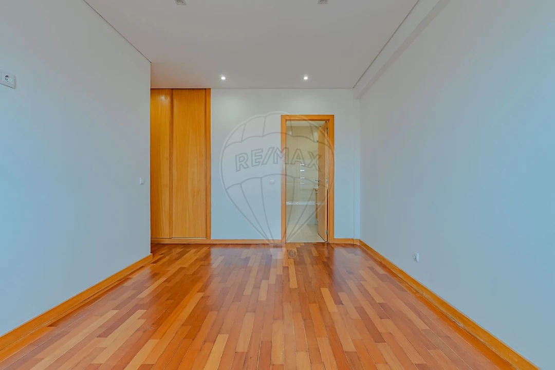 Apartamento T4 para Arrendamento em Matosinhos e Leça da Palmeira Foto 23