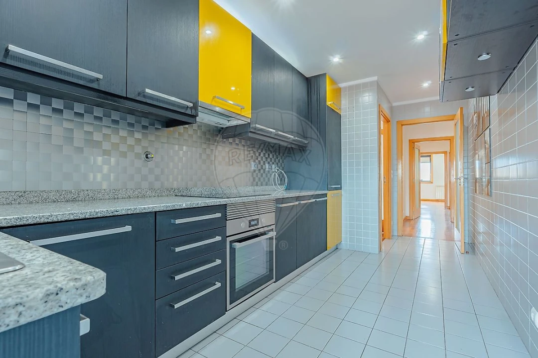 Apartamento T4 para Arrendamento em Matosinhos e Leça da Palmeira Foto 14