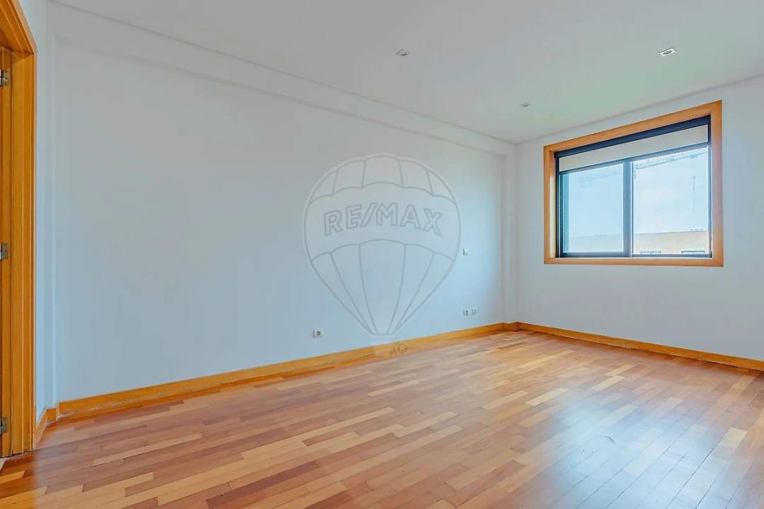 Apartamento T4 para Arrendamento em Matosinhos e Leça da Palmeira Foto 22